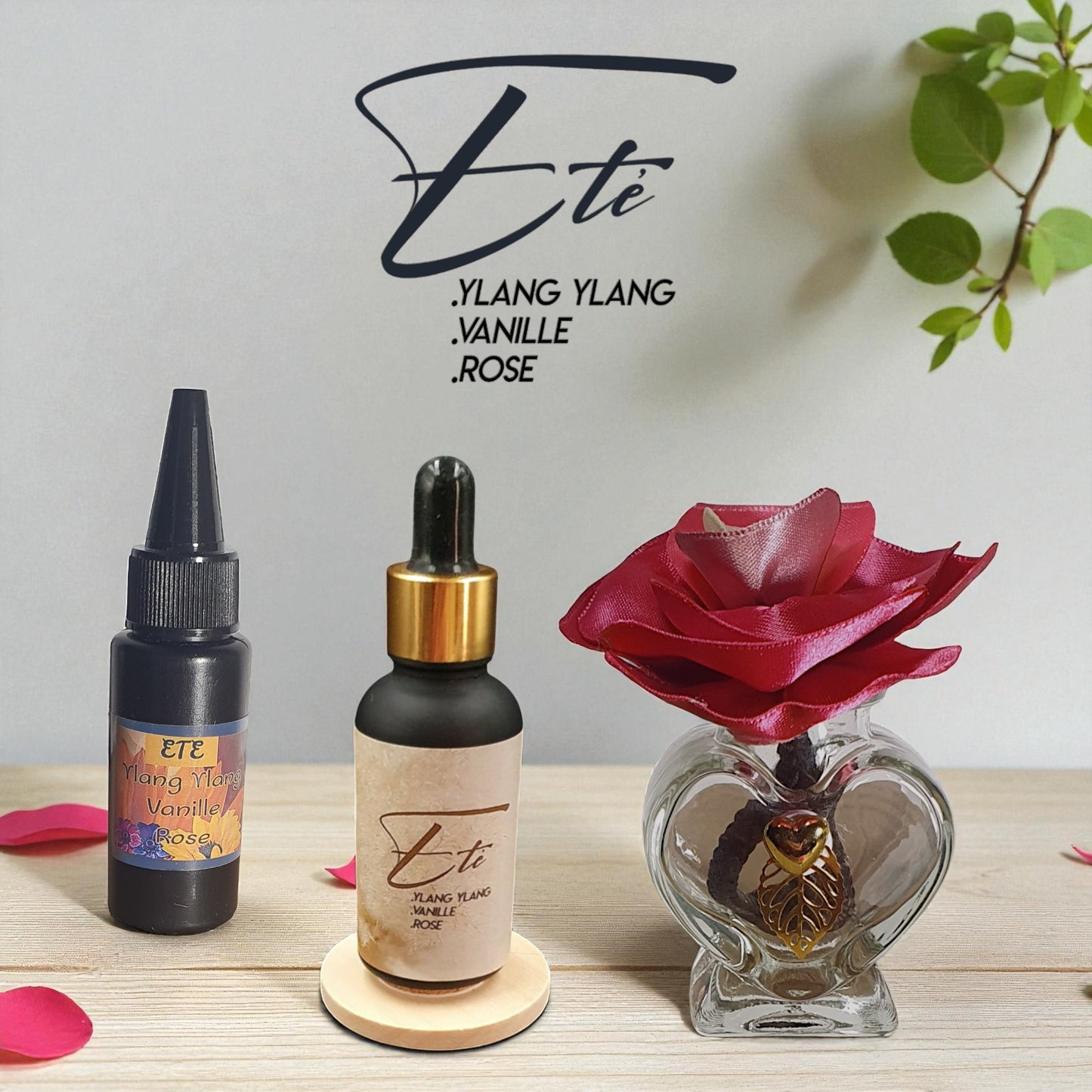 2 coffret ichi avec diffuseur fleur parme flacon parfum d'ambiance et sa recharge