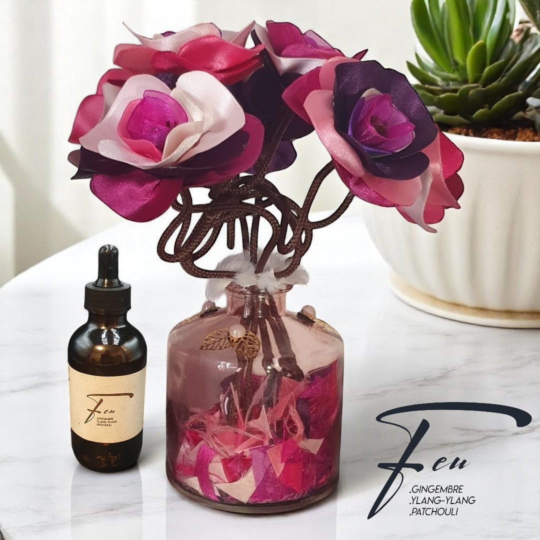 Vase décoratif YON avec fleurs en satin et spray de parfum d'ambiance artisanal