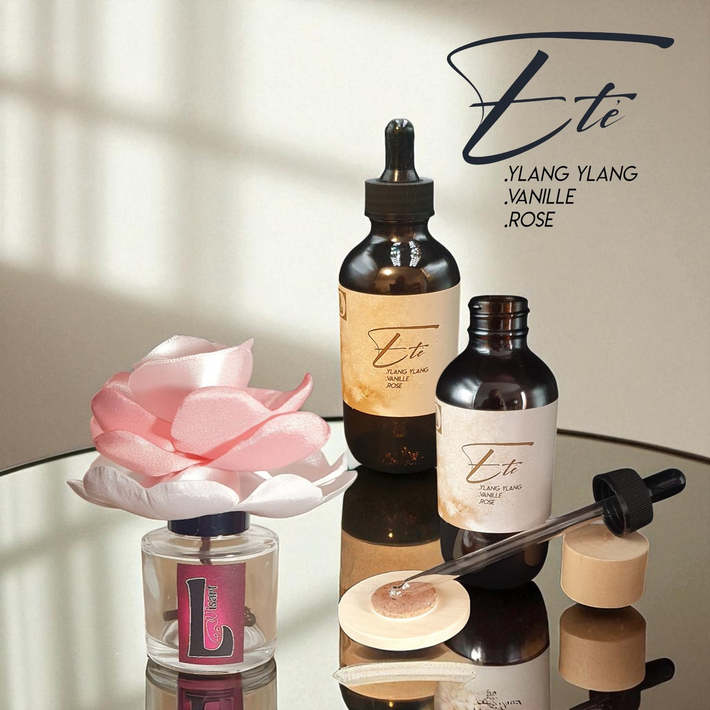 coffret diffuseur fleur KYU clair avec flacon de parfum d'ambiance naturel été