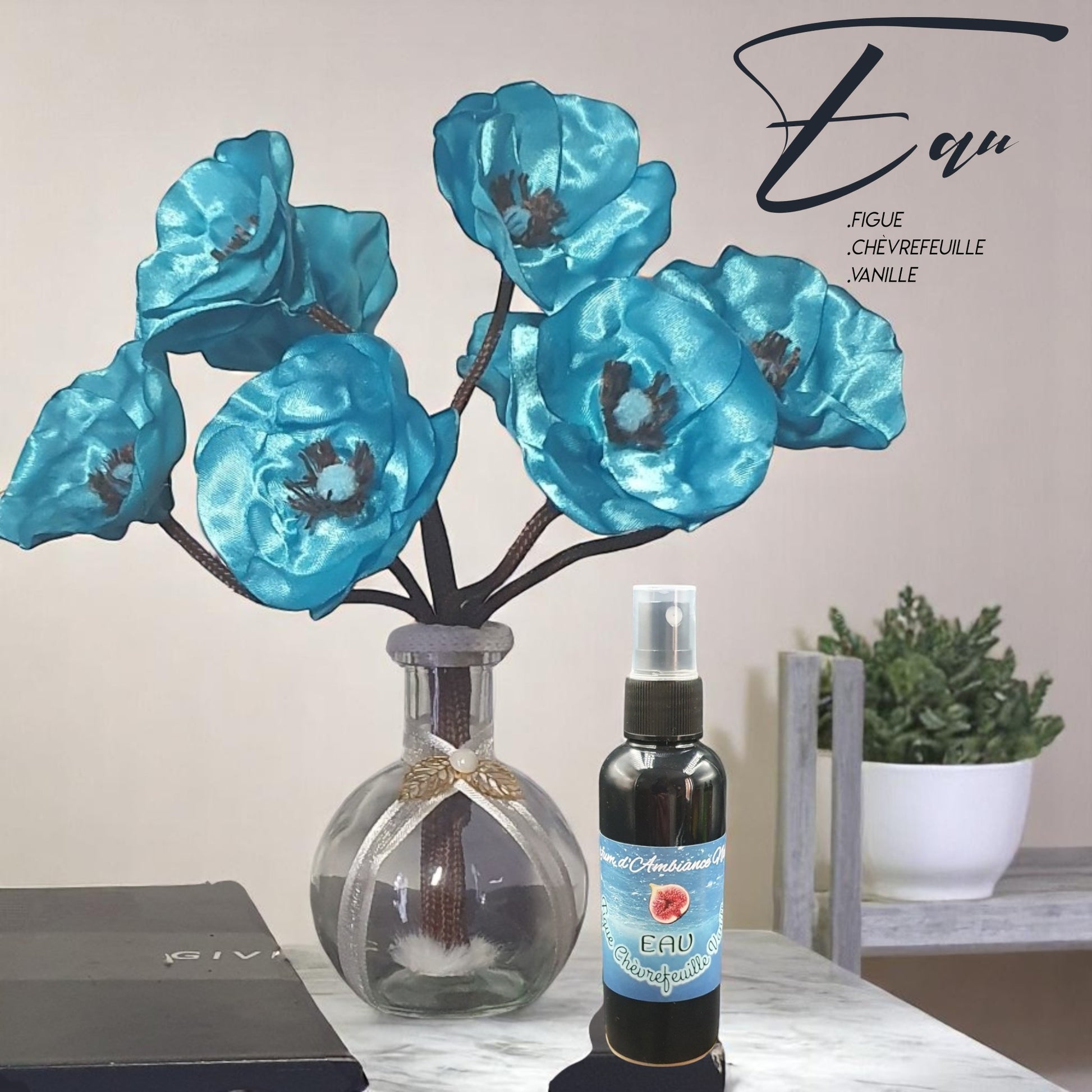 décoration artisanal NI avec fleur en satin bleuet parfum d'ambiance eau