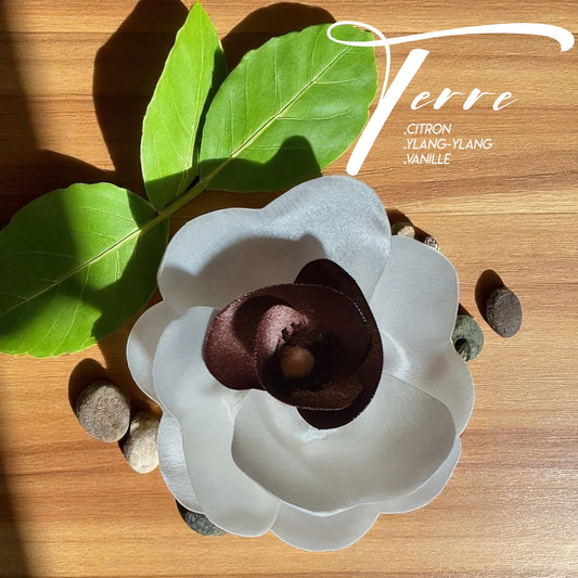 fleur diffuseur blanc marron avec parfum