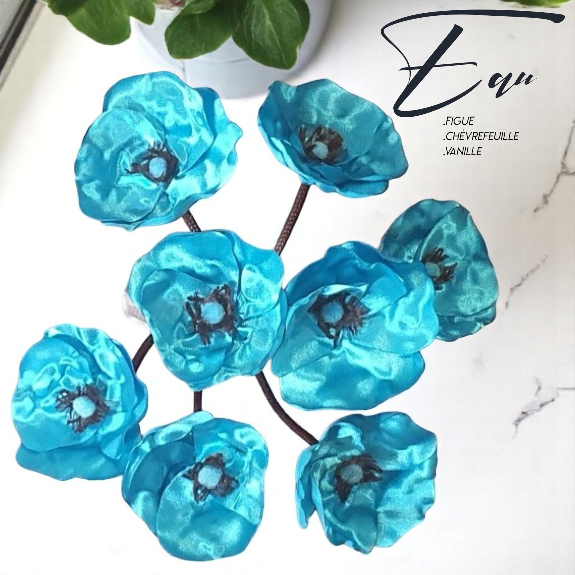 fleur en satin bleu décoration NI