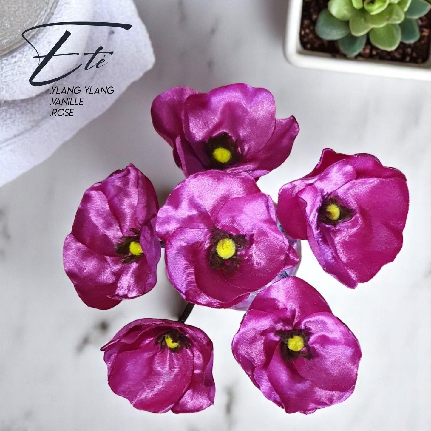 fleurs en satin rose NI parfumées