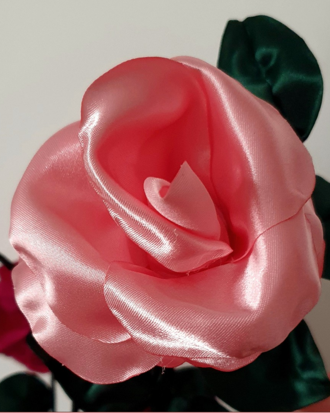 Vase décoratif artisanal l'automne avec fleur en satin | Lisa Art
